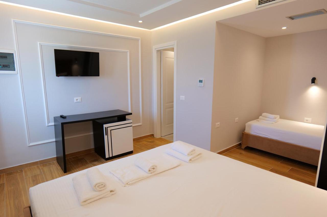 The View Hotel Ksamil Esterno foto