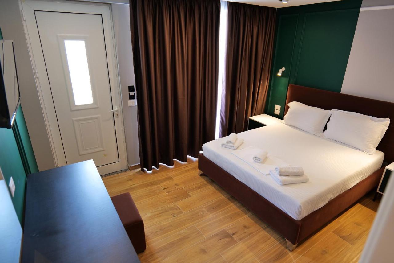 The View Hotel Ksamil Esterno foto