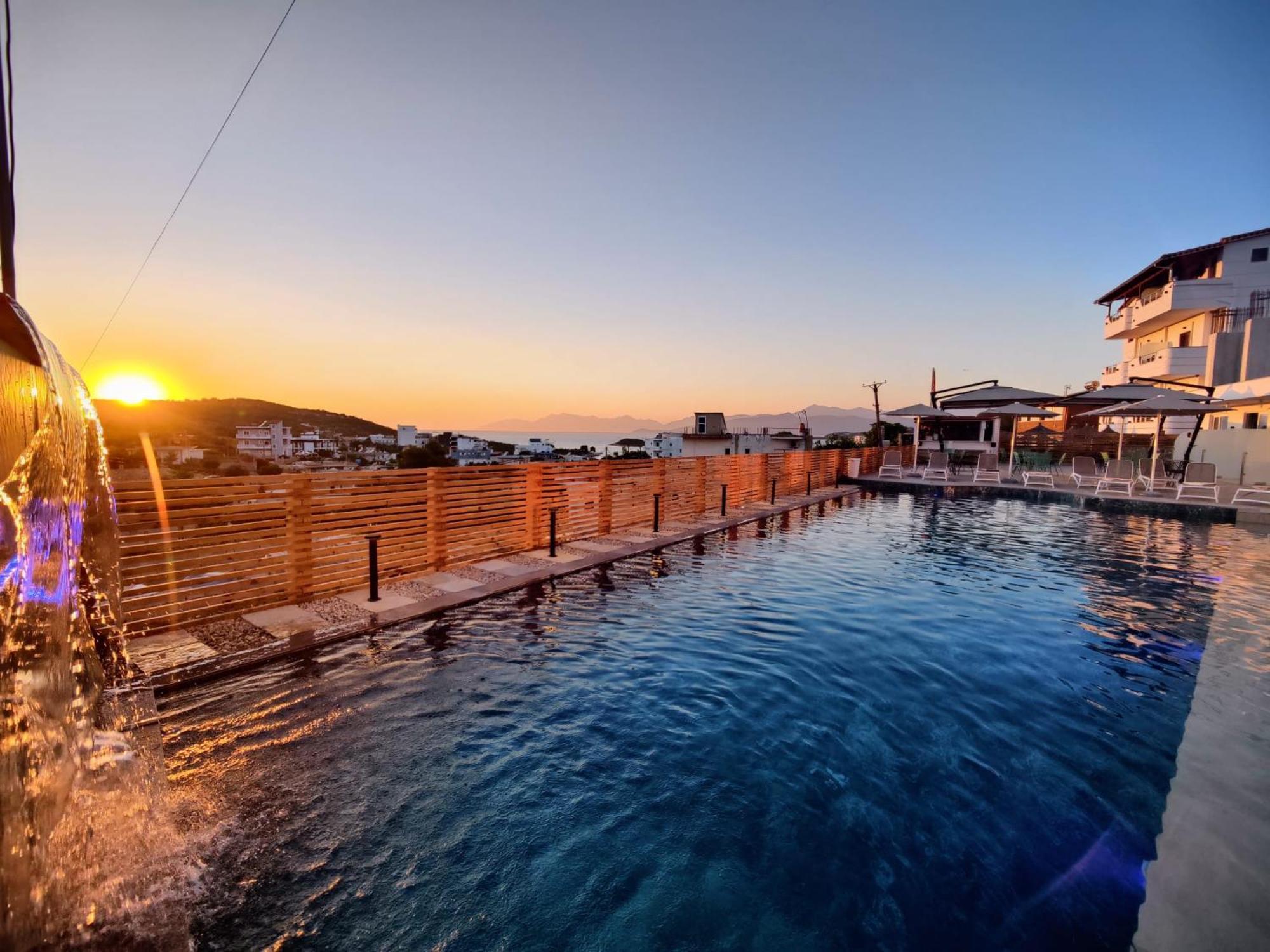 The View Hotel Ksamil Esterno foto